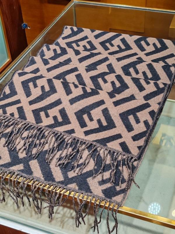 Fendi scarf 45X170cm 100%羊绒 E11